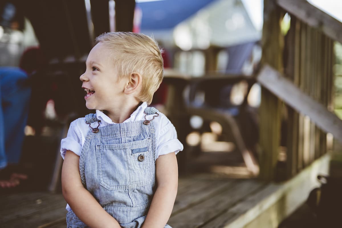 Jambes en x chez l’enfant de 5 ans : comprendre, observer et accompagner la croissance